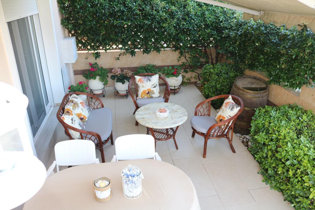 Golden Suites Ofrínion المظهر الخارجي الصورة