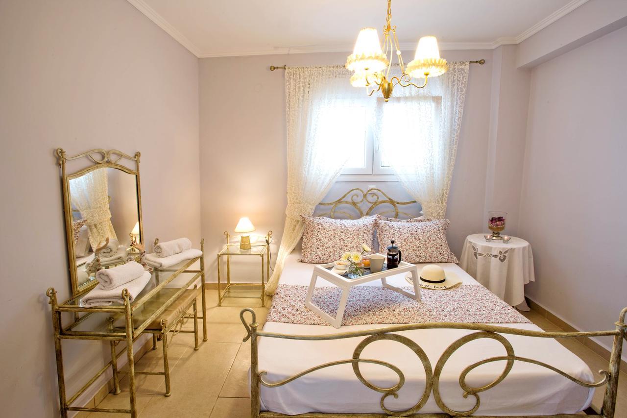 Golden Suites Ofrínion المظهر الخارجي الصورة