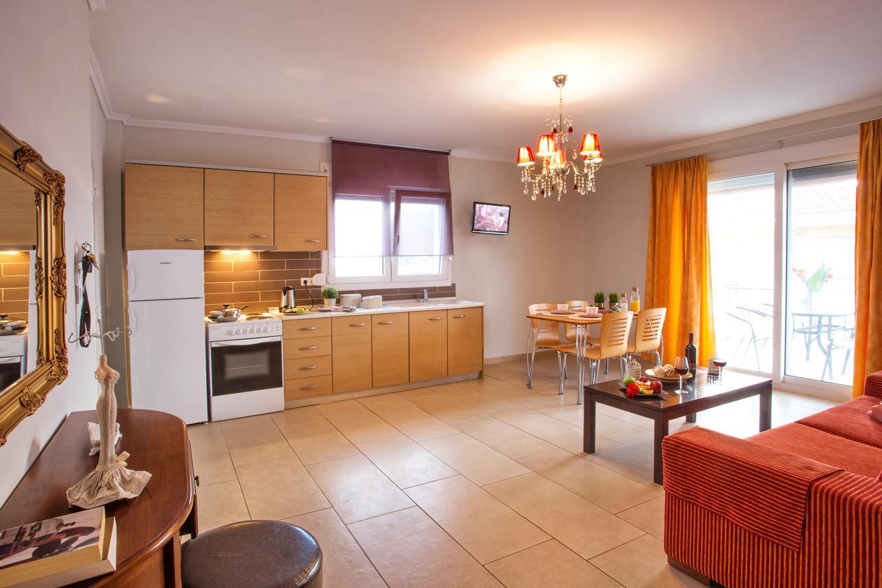 Golden Suites Ofrínion المظهر الخارجي الصورة