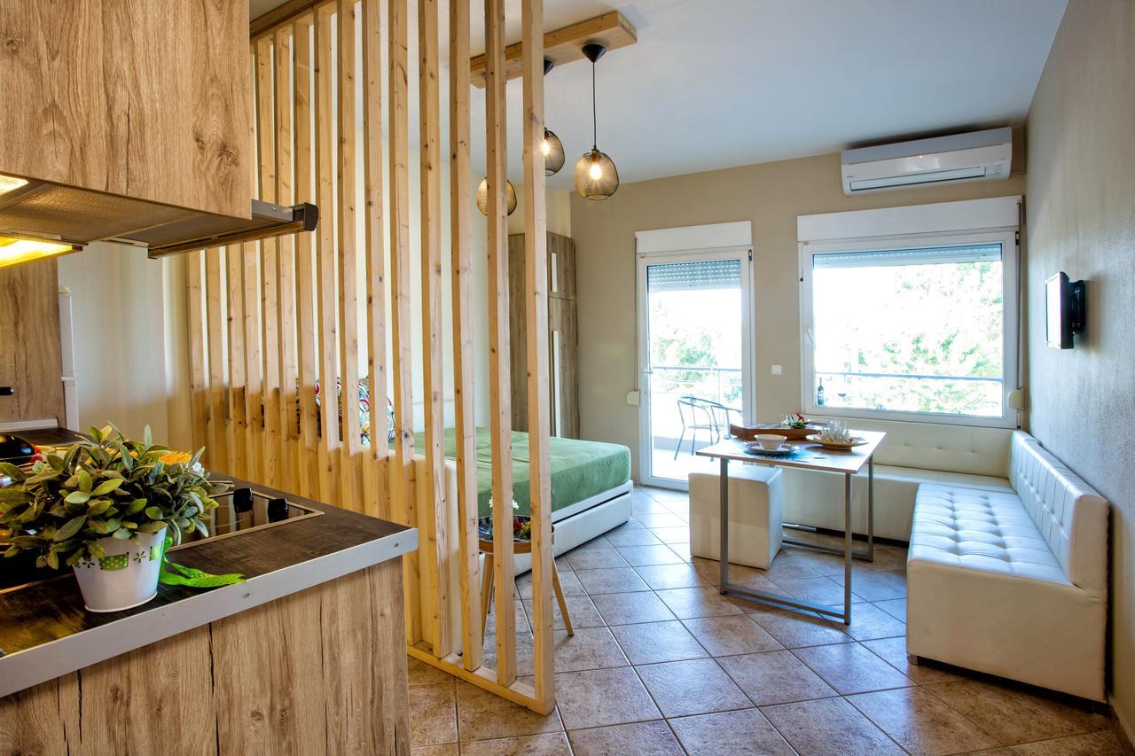 Golden Suites Ofrínion المظهر الخارجي الصورة
