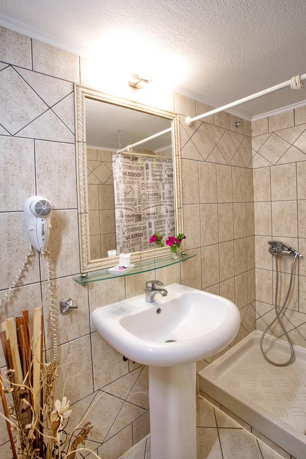 Golden Suites Ofrínion المظهر الخارجي الصورة