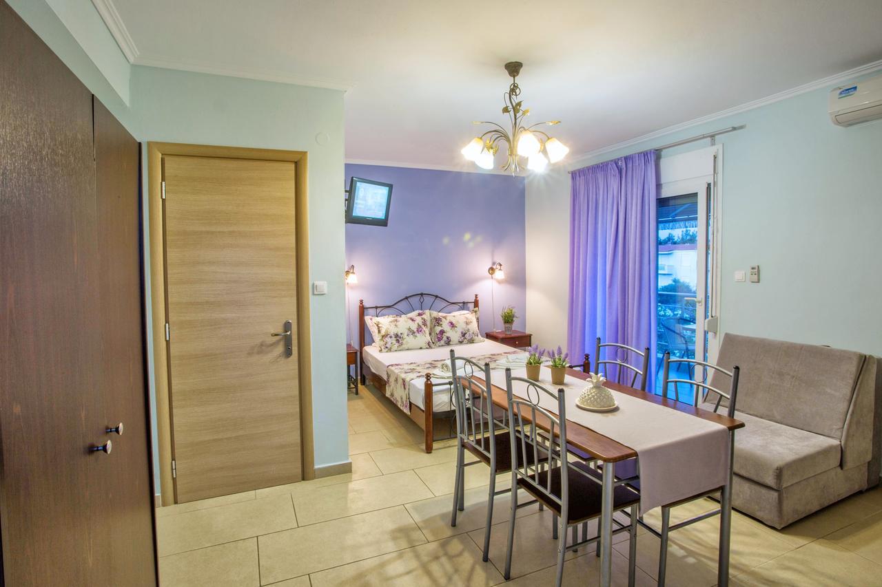 Golden Suites Ofrínion المظهر الخارجي الصورة