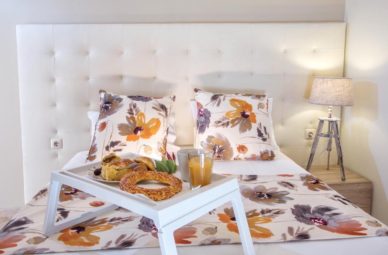 Golden Suites Ofrínion المظهر الخارجي الصورة