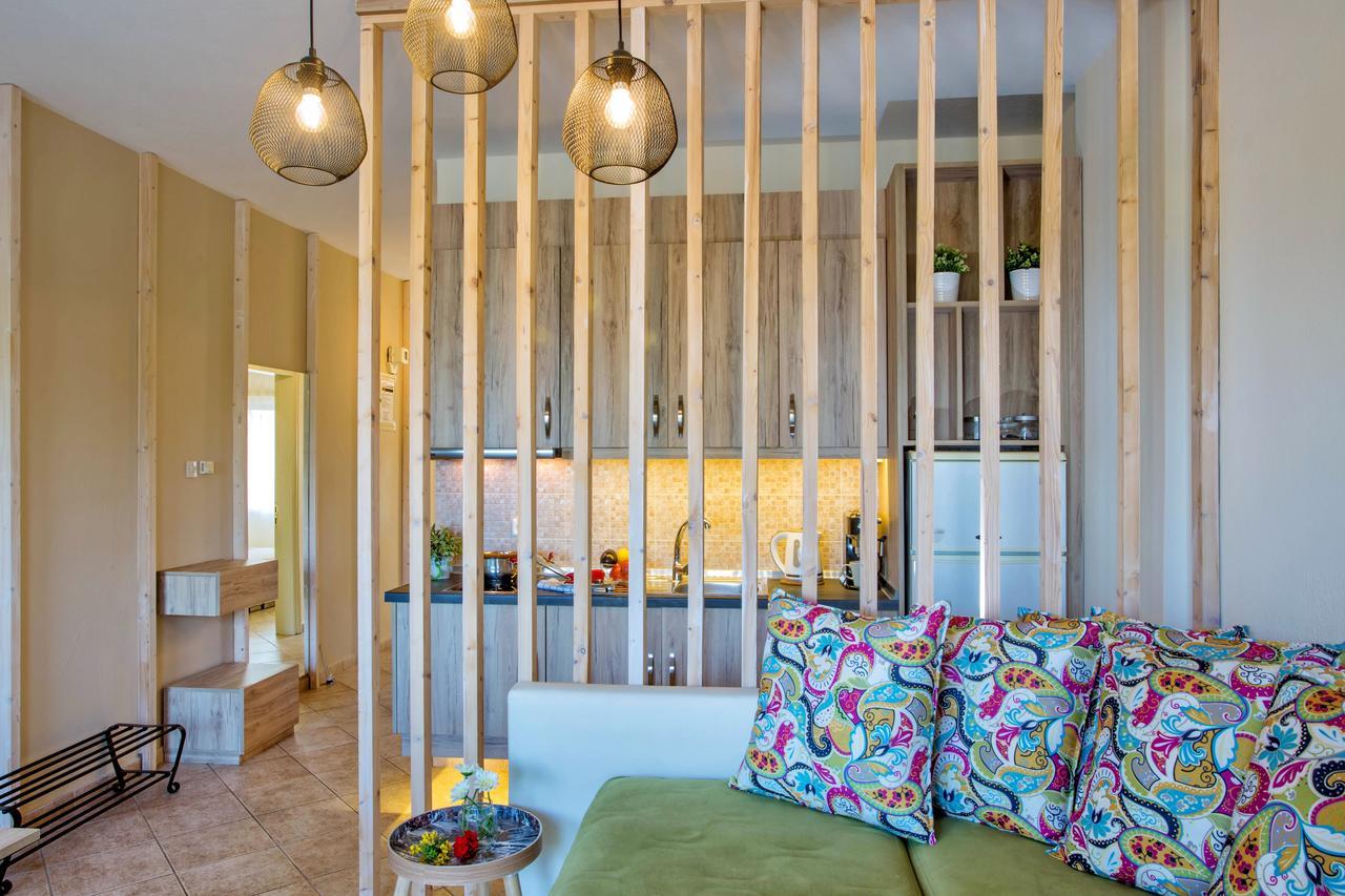 Golden Suites Ofrínion المظهر الخارجي الصورة