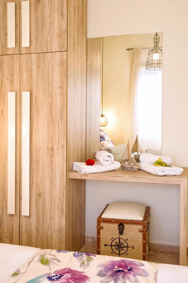 Golden Suites Ofrínion المظهر الخارجي الصورة