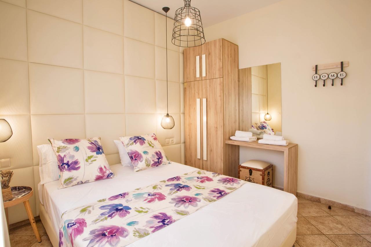 Golden Suites Ofrínion المظهر الخارجي الصورة