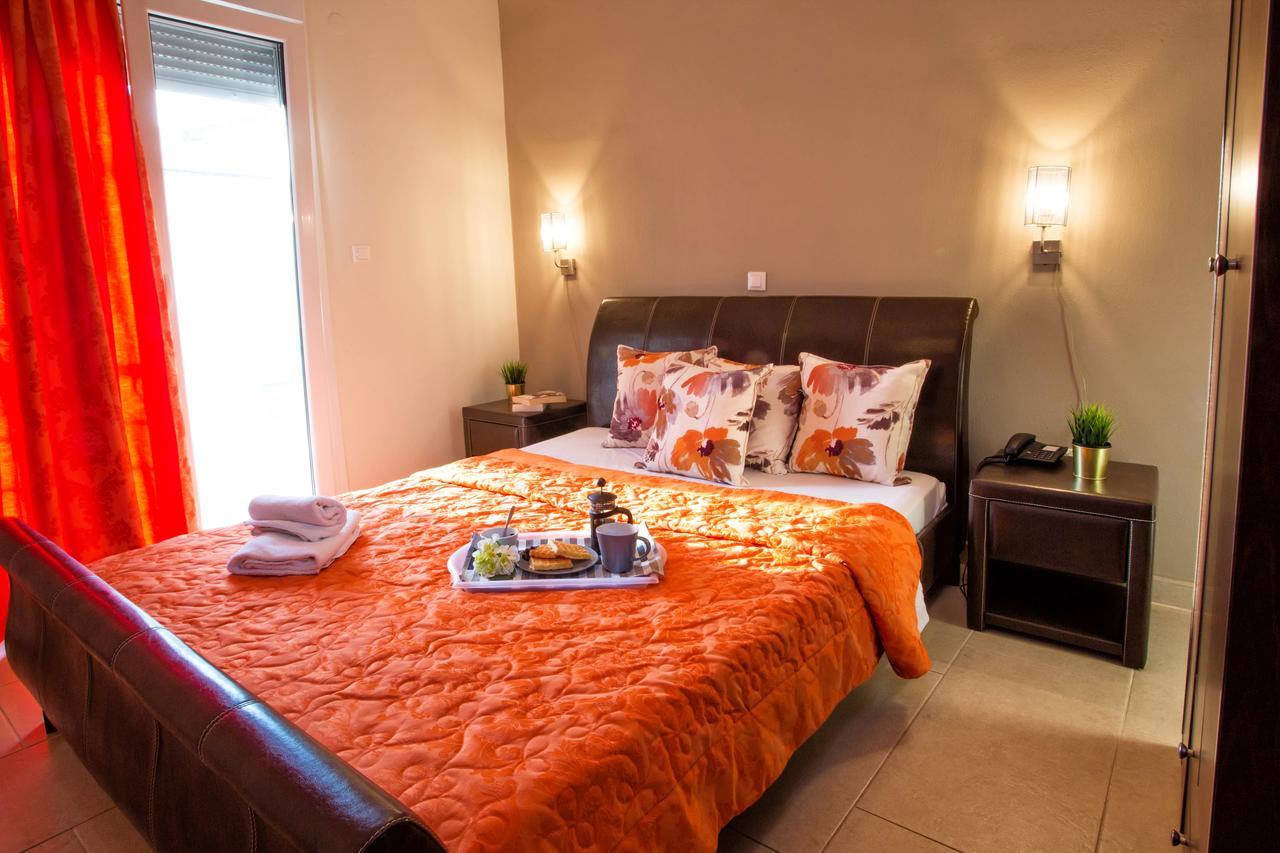 Golden Suites Ofrínion المظهر الخارجي الصورة