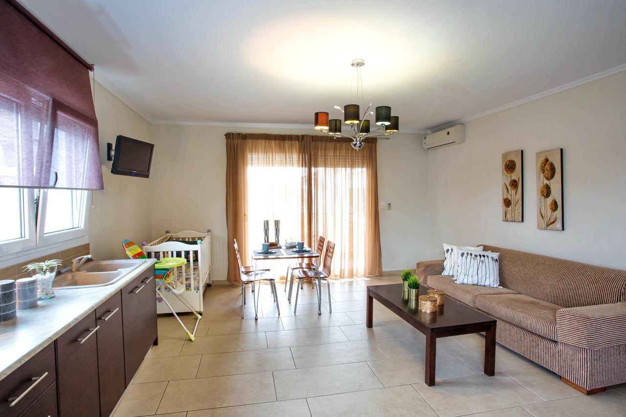Golden Suites Ofrínion المظهر الخارجي الصورة