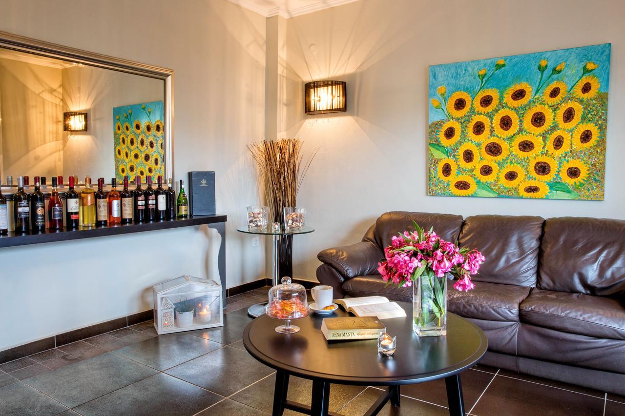 Golden Suites Ofrínion المظهر الخارجي الصورة