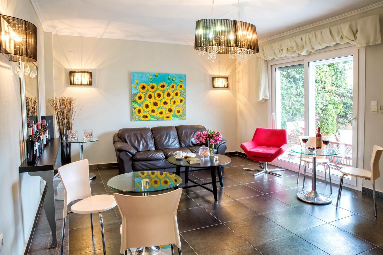 Golden Suites Ofrínion المظهر الخارجي الصورة